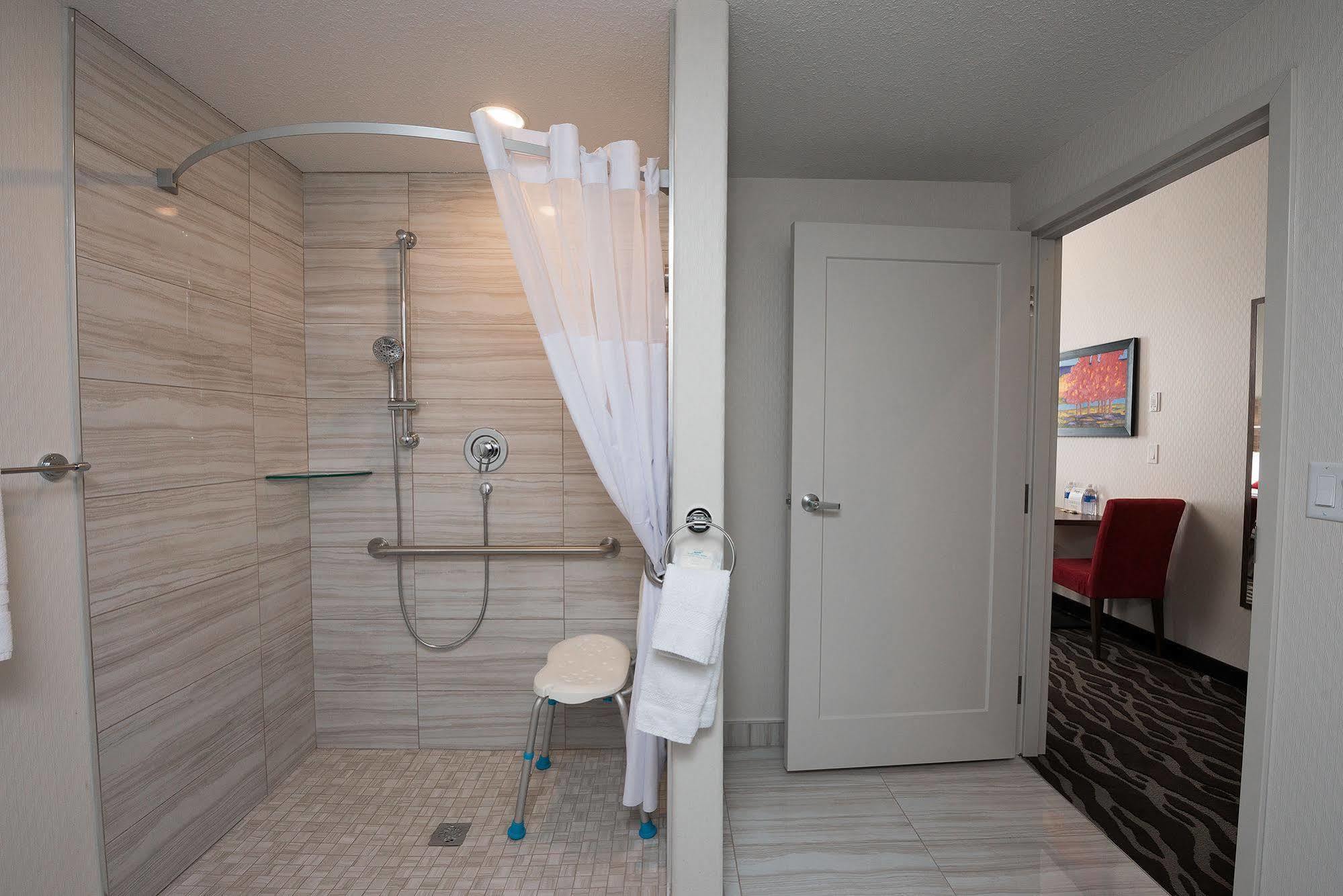 Hotel Encore By Service Grande Prairie